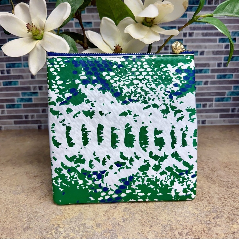 Women’s Green & White Printed Zip Pouch